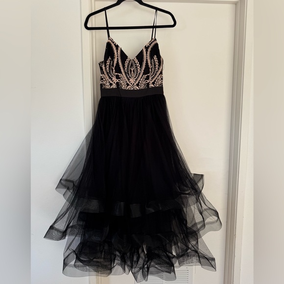 Red Dress Boutique Dresses & Skirts - NEW Red Dress Elegant Black and Gold Evening Gown